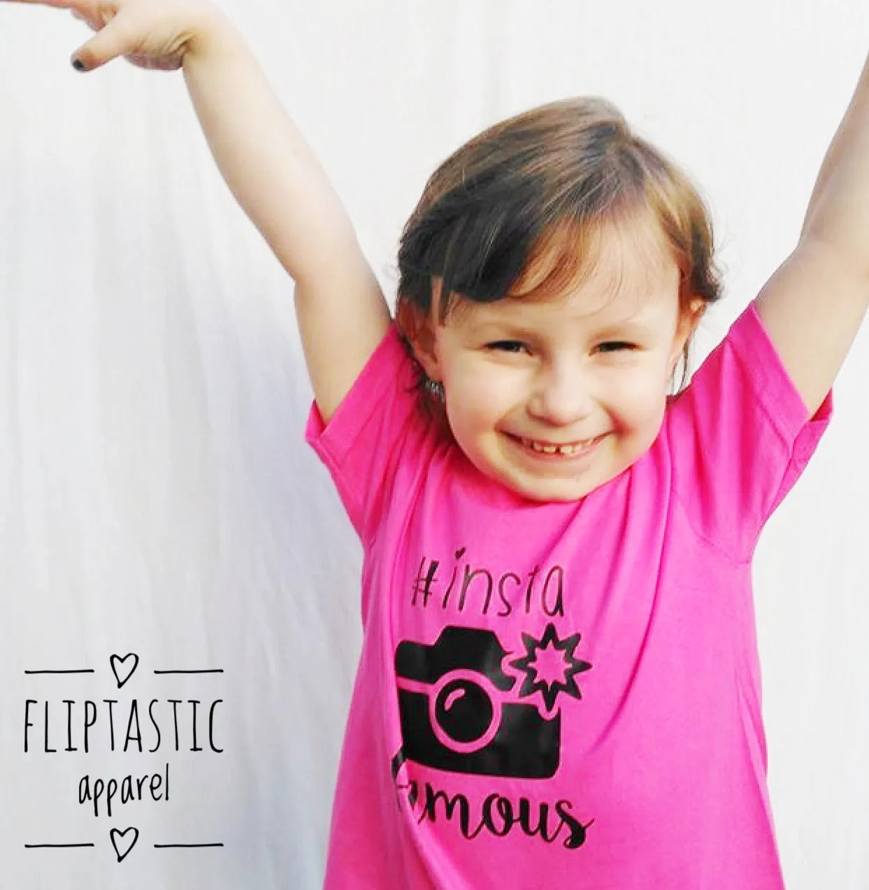 INSTAFAMOUS CLASSIC T-SHIRT